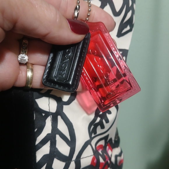 EUC Coach Poppy Daisy Graffiti Tote COA - Picture 12 of 14